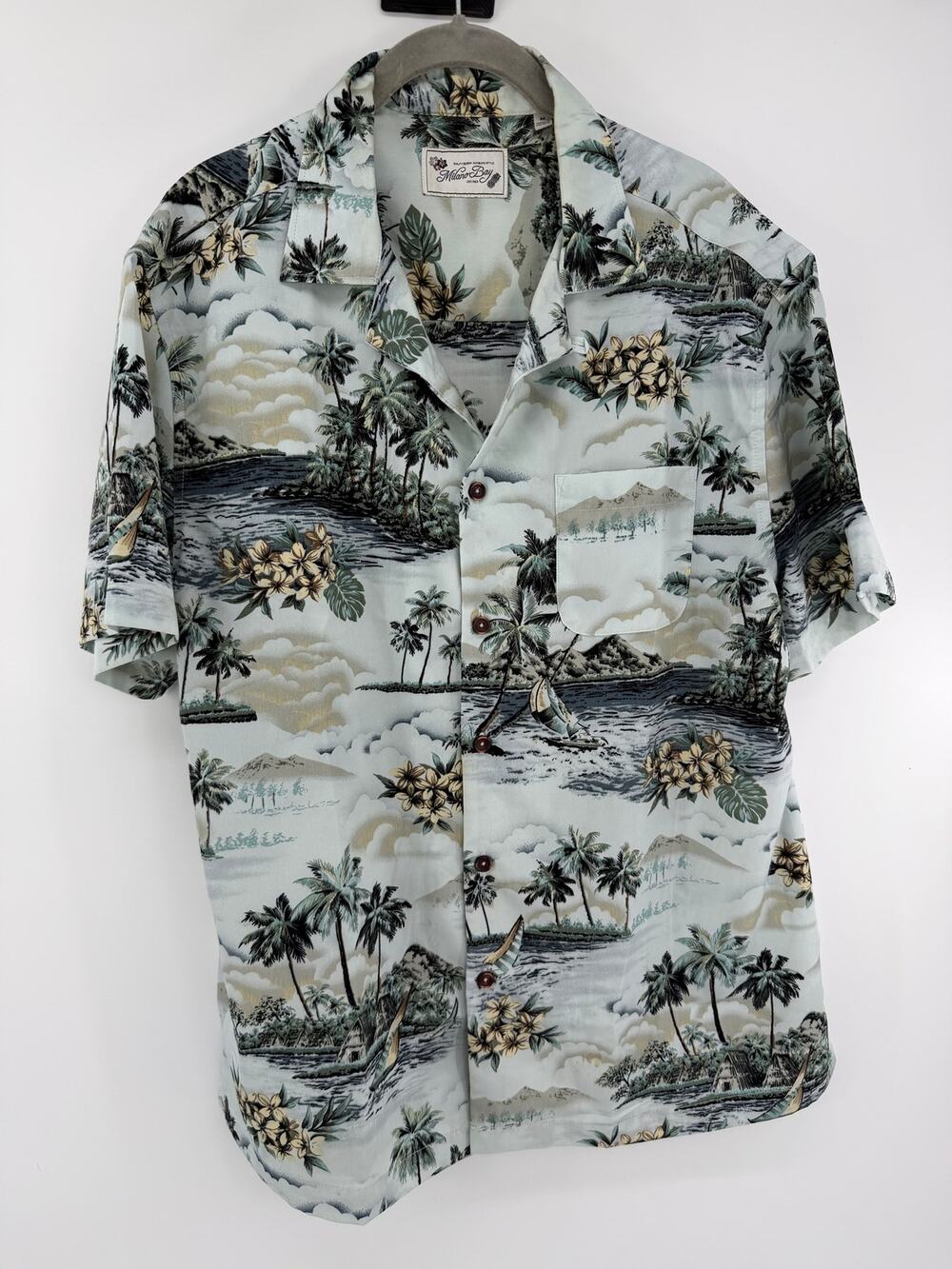 Hawaiian shirt, Hilton Bay, tropical island scenic print